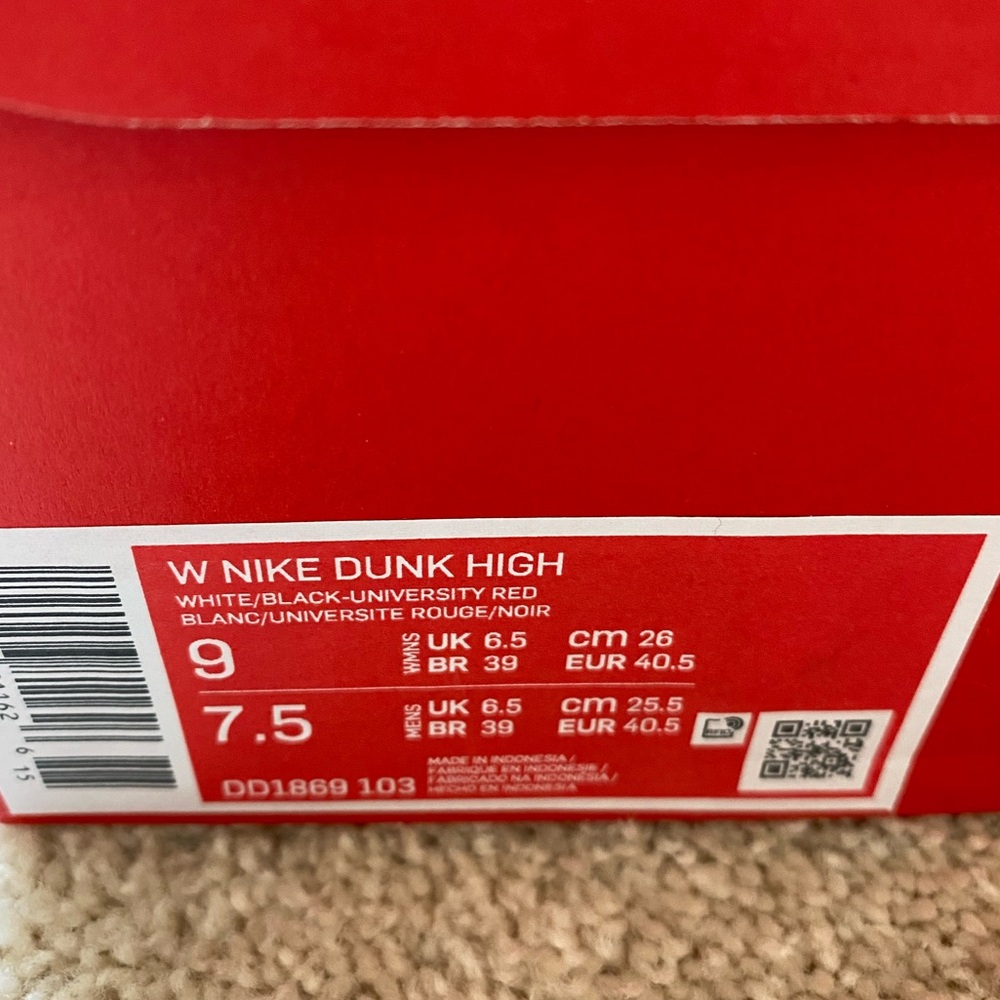 Nike Dunk High Black and White Athletic Shoes - Picture 7 of 7